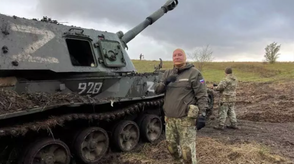 FOTO/VIDEO: Imagini „eroice” cu Dmitri Rogozin pe front, îmbrăcat aproape din cap până în picioare în echipamente NATO